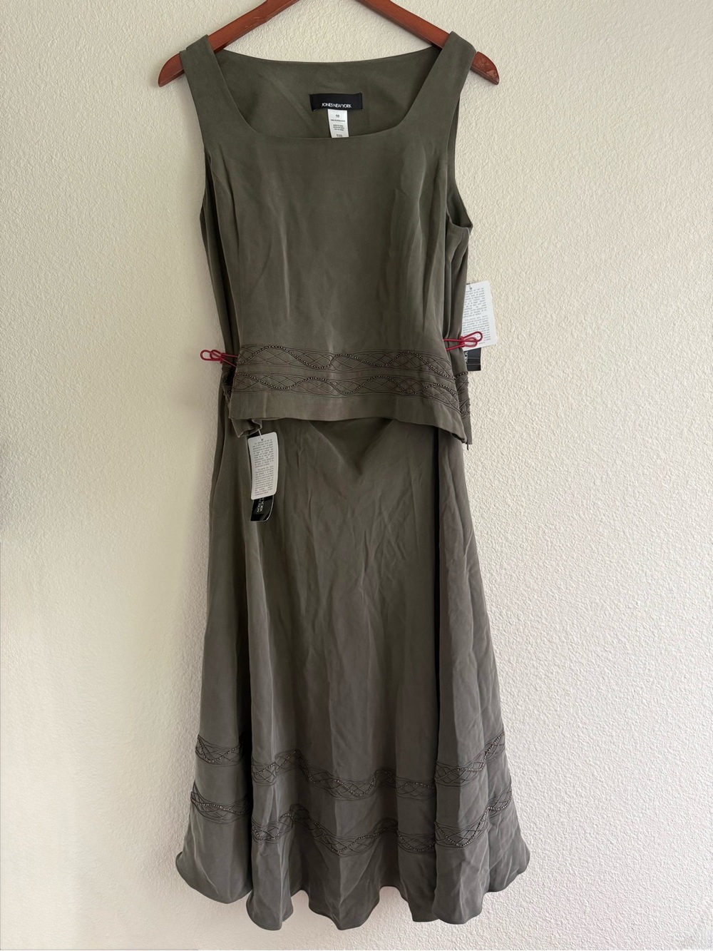NWT Jones New York 100% Silk Olive Green Beaded Top Skirt Set Size 6